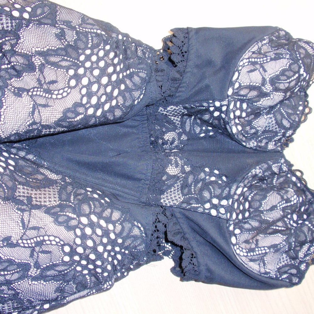 Gorgeous Corset Lingerie Nude & Black Lace - NWT - Picture 2 of 16